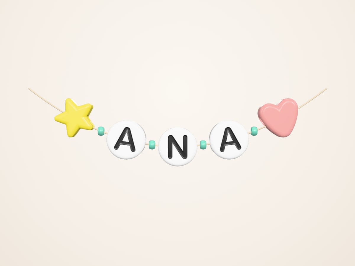 Guirnalda XL con el nombre Ana en cuentas, una estrella amarilla y un corazón rosa